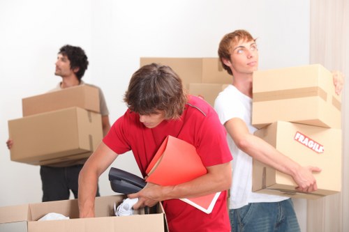 Local removal truck hire service for homes and businesses in Coulsdon