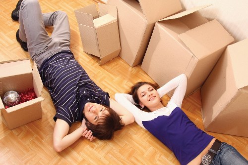 Preparation checklist for moving day with removal truck hire